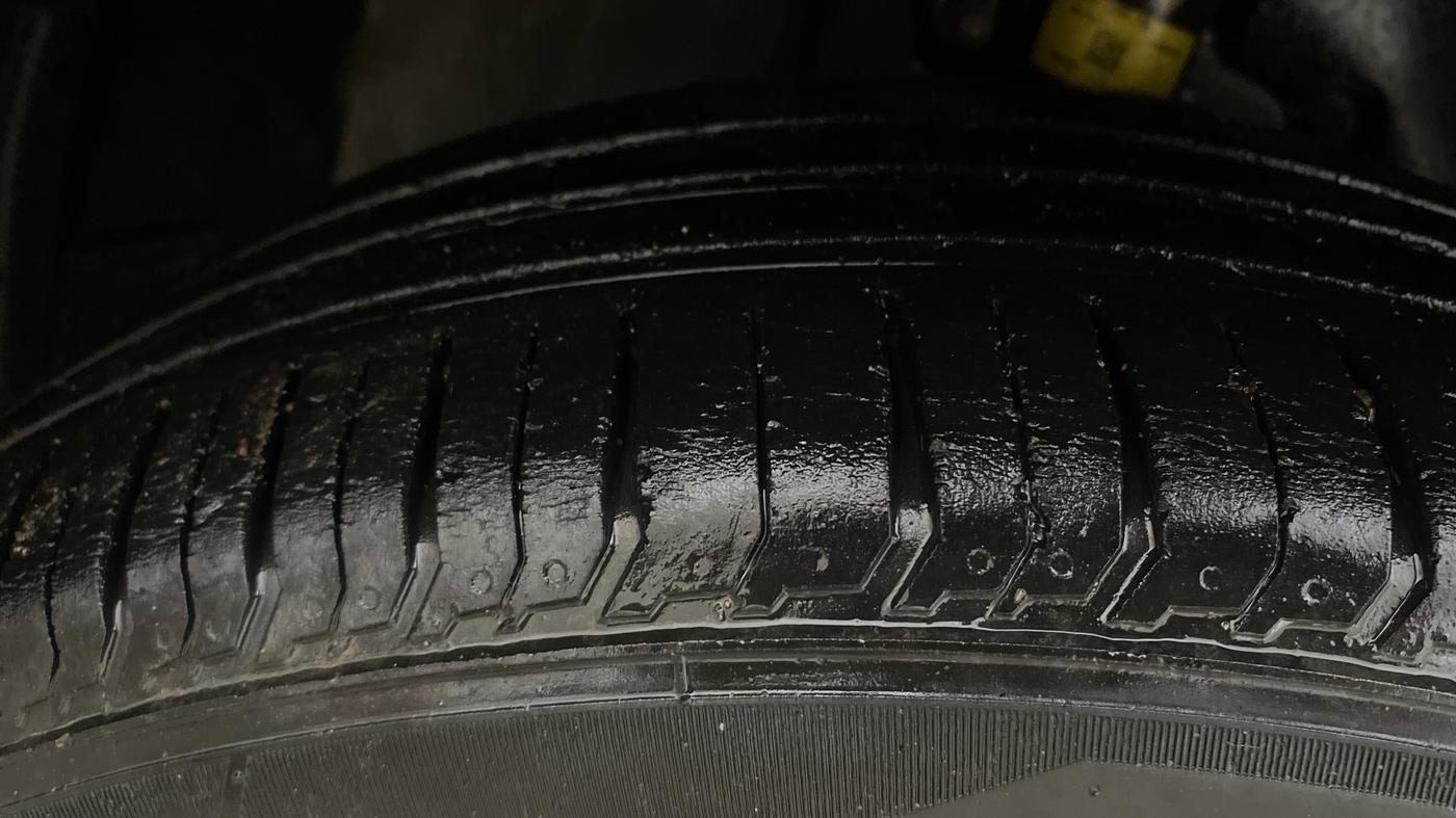 2016 Ford Ecosport TREND+ 1.0L ECOBOOST, Petrol, Manual, 71,721 km, Right Front Tyre Tread