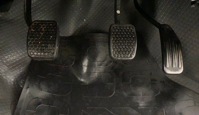 2014 Maruti Alto 800 LXI, Petrol, Manual, 37,591 km, Pedals