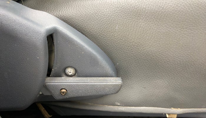 2014 Maruti Alto 800 LXI, Petrol, Manual, 37,591 km, Driver Side Adjustment Panel