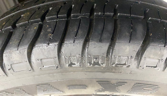 2014 Maruti Alto 800 LXI, Petrol, Manual, 37,591 km, Left Rear Tyre Tread