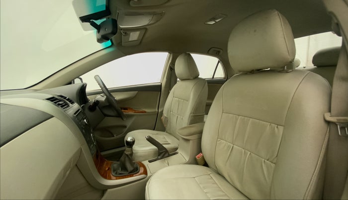 2011 Toyota Corolla Altis G PETROL, Petrol, Manual, 86,841 km, Right Side Front Door Cabin