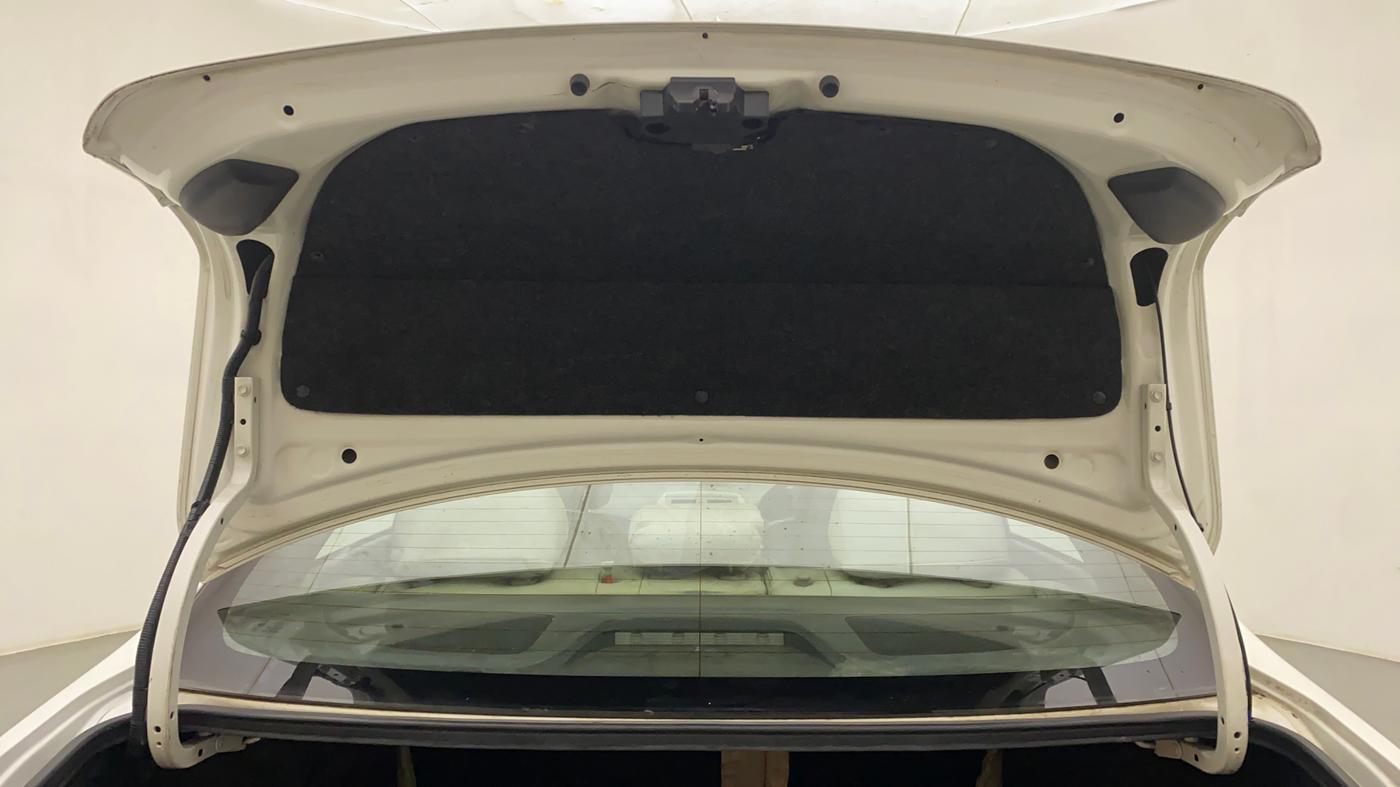 2011 Toyota Corolla Altis G PETROL, Petrol, Manual, 86,841 km, Boot Door Open
