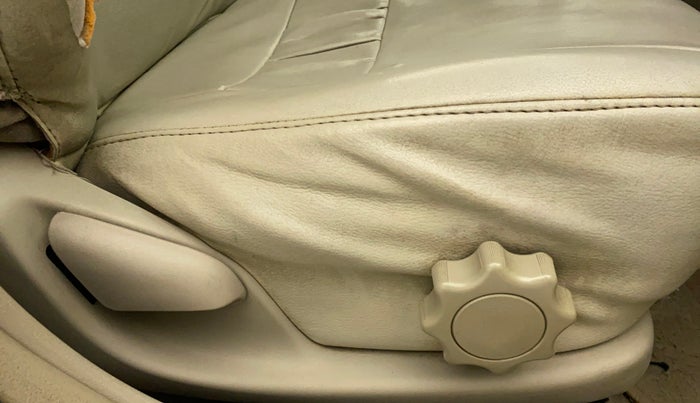 2011 Toyota Corolla Altis G PETROL, Petrol, Manual, 86,841 km, Driver Side Adjustment Panel