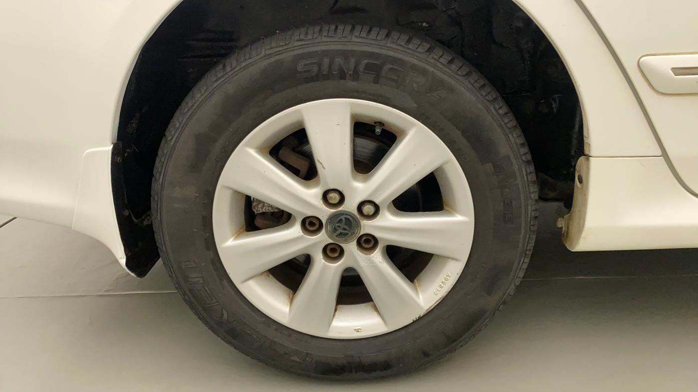 2011 Toyota Corolla Altis G PETROL, Petrol, Manual, 86,841 km, Right Rear Wheel