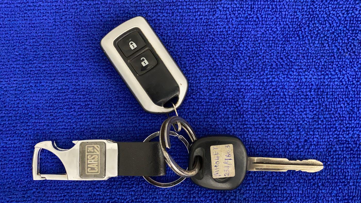 2011 Toyota Corolla Altis G PETROL, Petrol, Manual, 86,841 km, Key Close Up