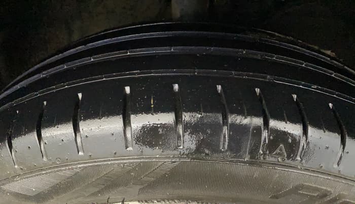 2021 Maruti Baleno ZETA PETROL 1.2, Petrol, Manual, 4,937 km, Right Front Tyre Tread