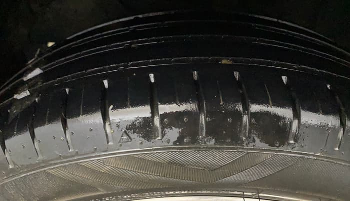2021 Maruti Baleno ZETA PETROL 1.2, Petrol, Manual, 4,937 km, Left Front Tyre Tread