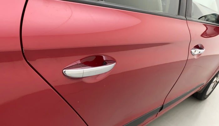 2016 Hyundai Elite i20 ASTA 1.2, Petrol, Manual, 1,18,443 km, Right rear door - Slightly dented