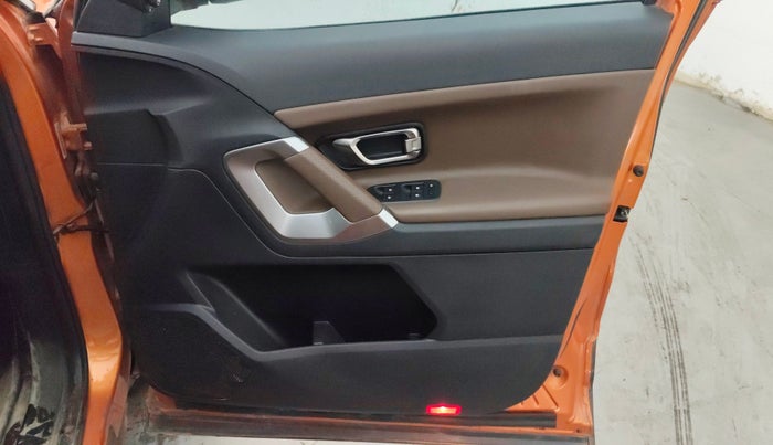 2019 Tata Harrier XZ 2.0L, Diesel, Manual, 40,171 km, Driver Side Door Panels Control