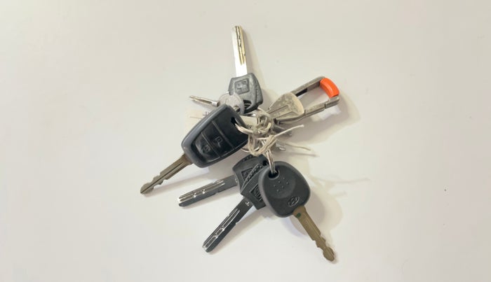 2018 Hyundai Xcent S 1.2, Petrol, Manual, 74,070 km, Key Close Up