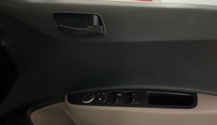 2018 Hyundai Xcent S 1.2, Petrol, Manual, 74,070 km, Driver Side Door Panels Control