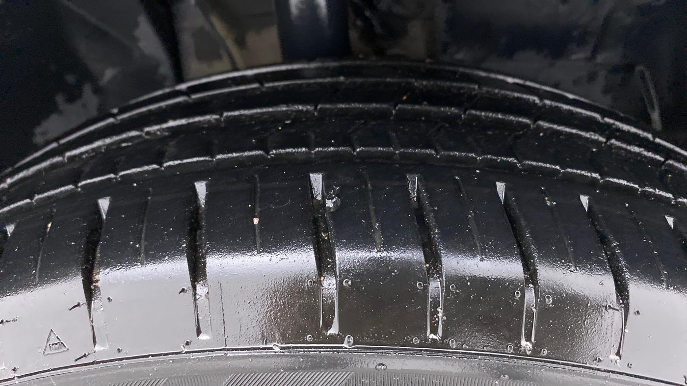 2022 Tata PUNCH ACCOMPLISHED DAZZLE PACK MT, Petrol, Manual, 8,575 km, Right Front Tyre Tread