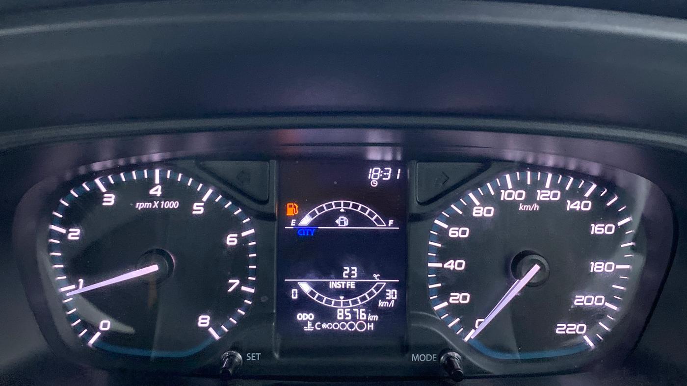 2022 Tata PUNCH ACCOMPLISHED DAZZLE PACK MT, Petrol, Manual, 8,575 km, Odometer Image