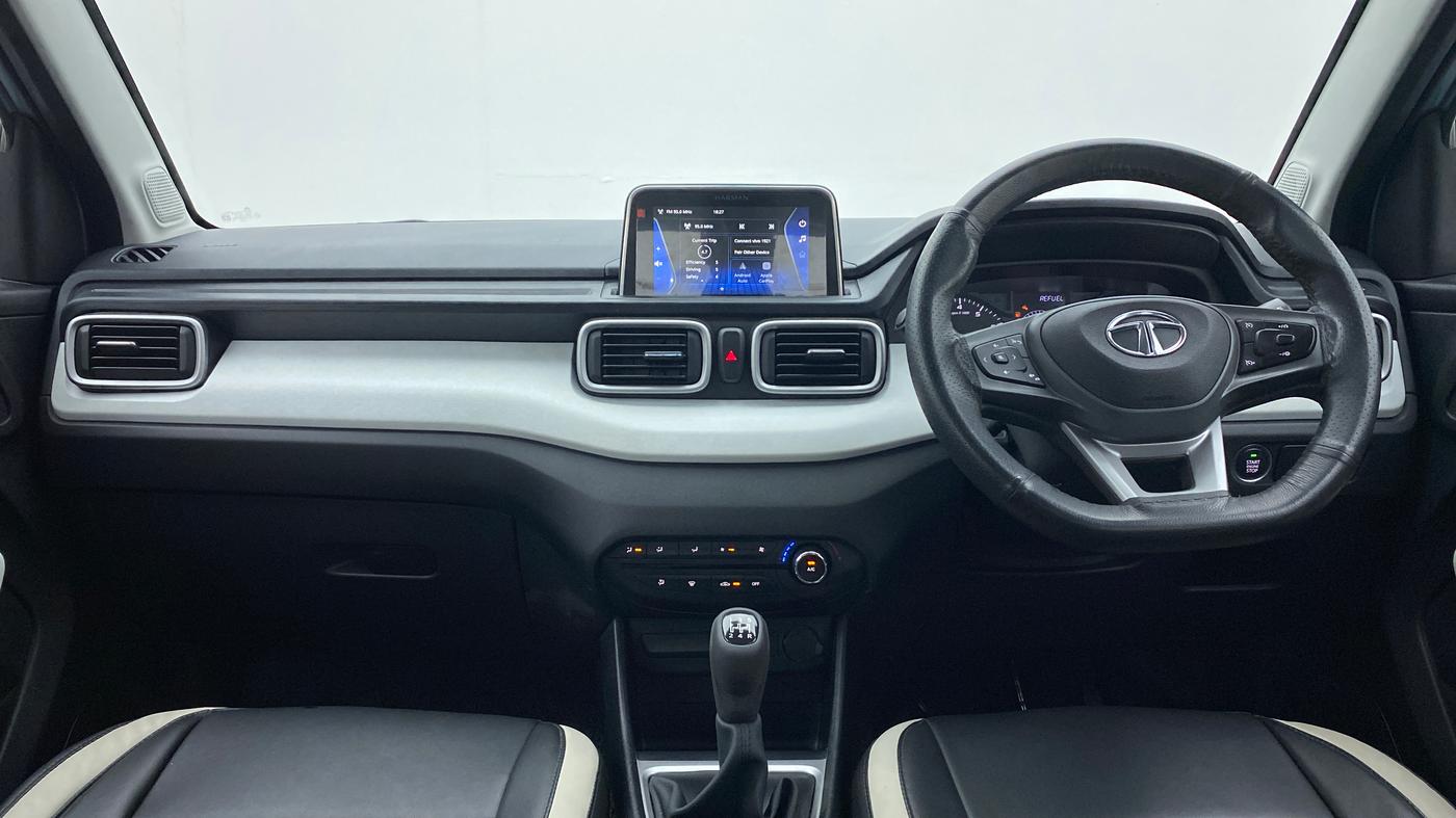 2022 Tata PUNCH ACCOMPLISHED DAZZLE PACK MT, Petrol, Manual, 8,575 km, Dashboard