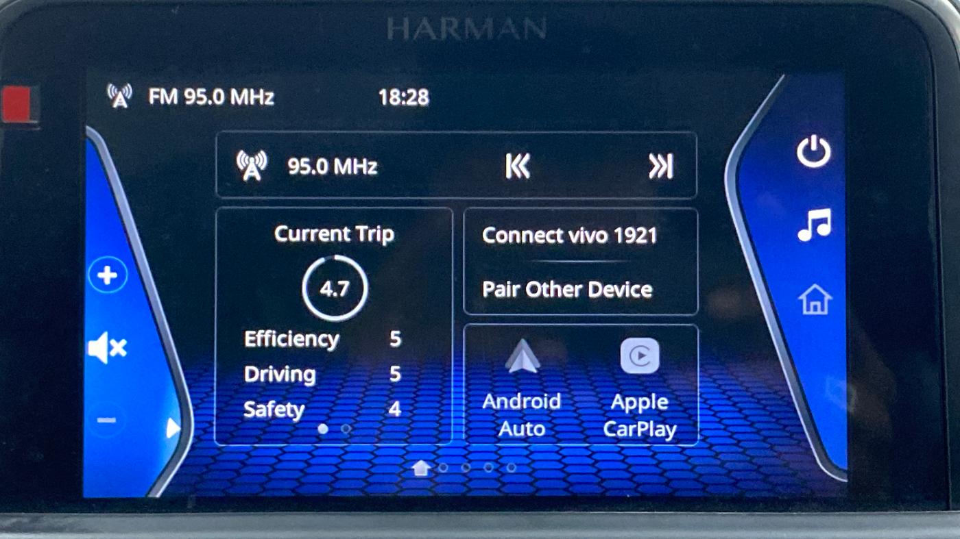 2022 Tata PUNCH ACCOMPLISHED DAZZLE PACK MT, Petrol, Manual, 8,575 km, Apple CarPlay and Android Auto