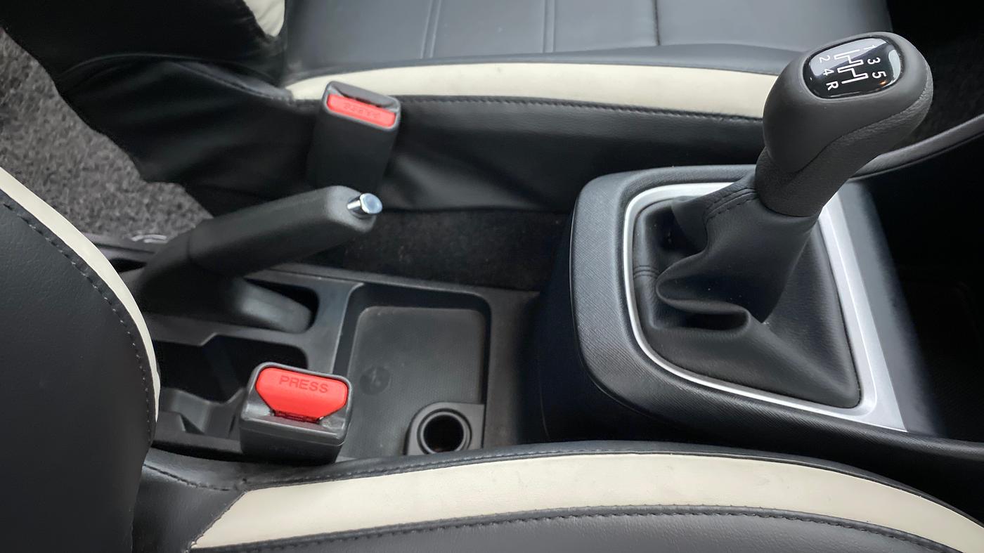 2022 Tata PUNCH ACCOMPLISHED DAZZLE PACK MT, Petrol, Manual, 8,575 km, Gear Lever