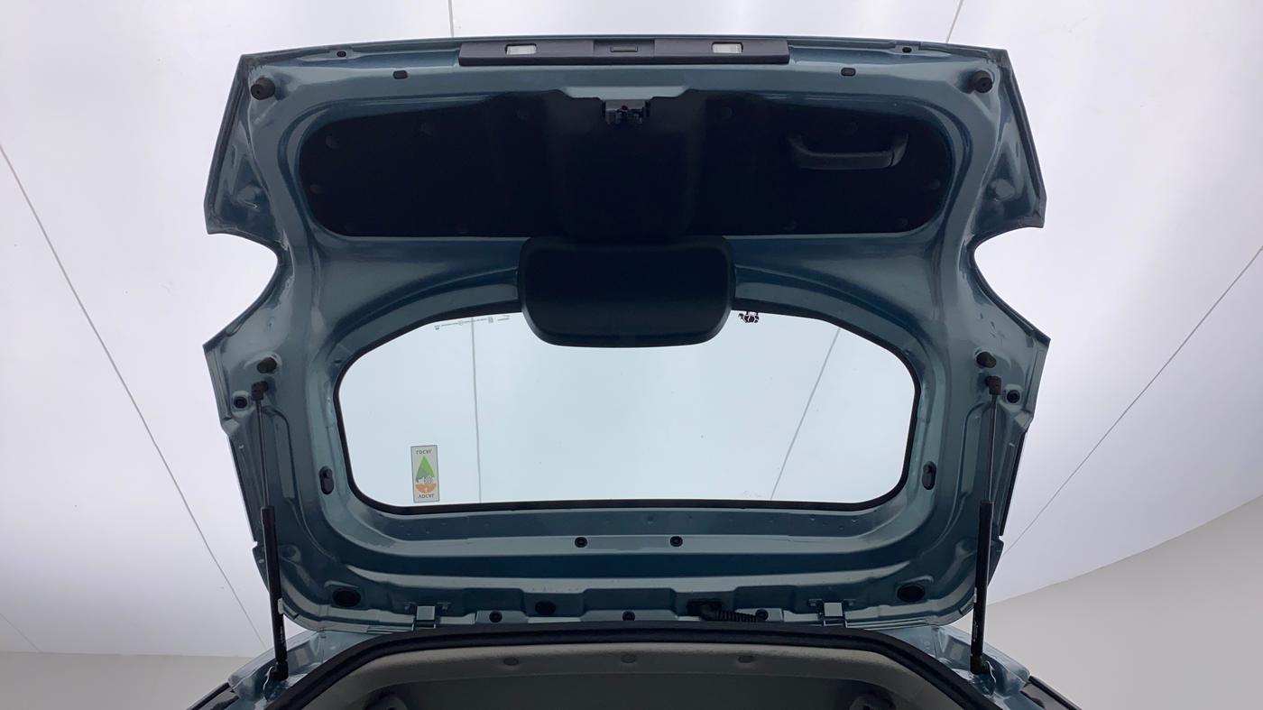 2022 Tata PUNCH ACCOMPLISHED DAZZLE PACK MT, Petrol, Manual, 8,575 km, Boot Door Open