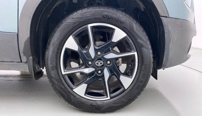 2022 Tata PUNCH ACCOMPLISHED DAZZLE PACK MT, Petrol, Manual, 8,575 km, Right Front Wheel