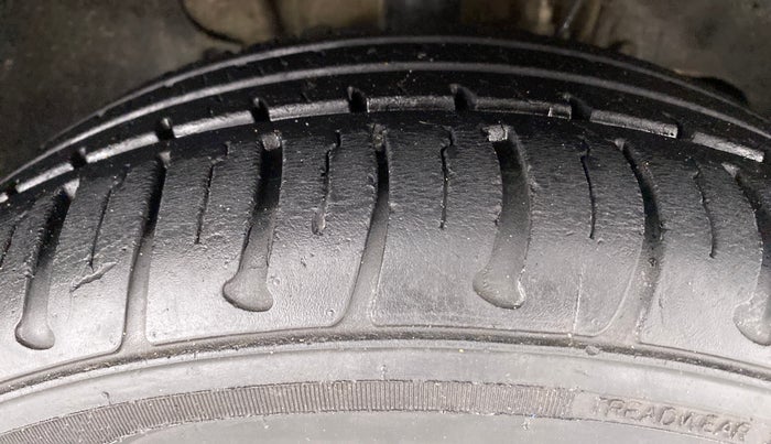 2018 Tata Tiago XZ 1.2 REVOTRON, Petrol, Manual, 31,615 km, Right Front Tyre Tread
