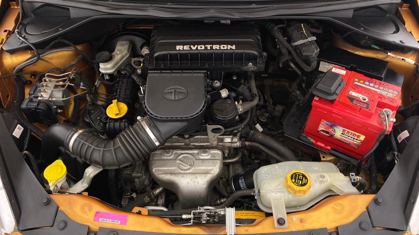 2018 Tata Tiago XZ 1.2 REVOTRON, Petrol, Manual, 31,615 km, Open Bonet