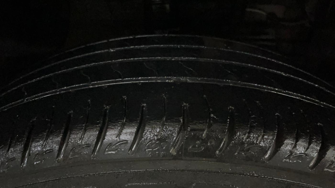 2021 Maruti Vitara Brezza VXI, CNG, Manual, 72,325 km, Right Front Tyre Tread