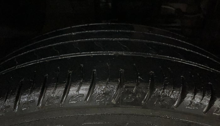 2021 Maruti Vitara Brezza VXI, CNG, Manual, 72,262 km, Right Front Tyre Tread
