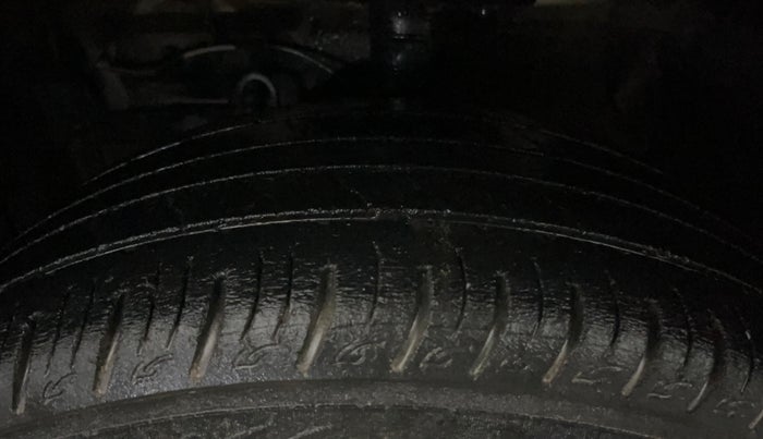 2021 Maruti Vitara Brezza VXI, CNG, Manual, 72,262 km, Left Front Tyre Tread