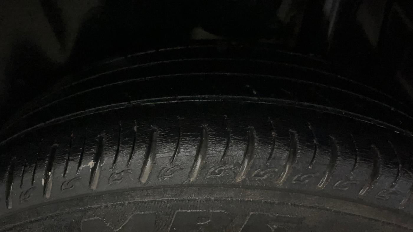 2021 Maruti Vitara Brezza VXI, CNG, Manual, 72,325 km, Left Rear Tyre Tread