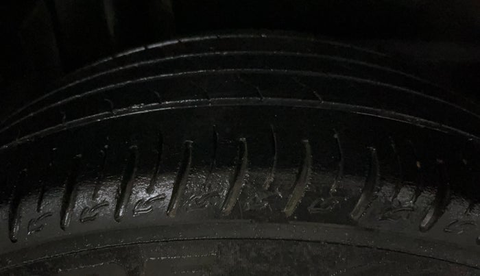 2021 Maruti Vitara Brezza VXI, CNG, Manual, 72,262 km, Right Rear Tyre Tread