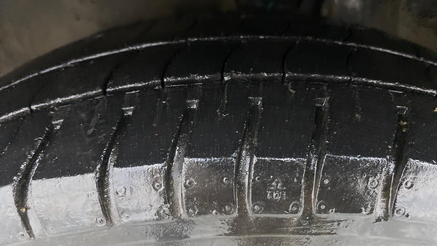 2013 Maruti Alto 800 LXI CNG, CNG, Manual, 1,12,975 km, Left Front Tyre Tread