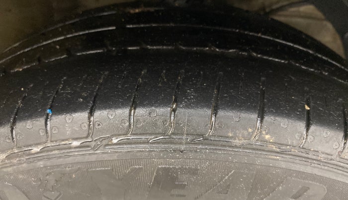 2017 Maruti Dzire ZXI PLUS, Petrol, Manual, 86,427 km, Right Front Tyre Tread