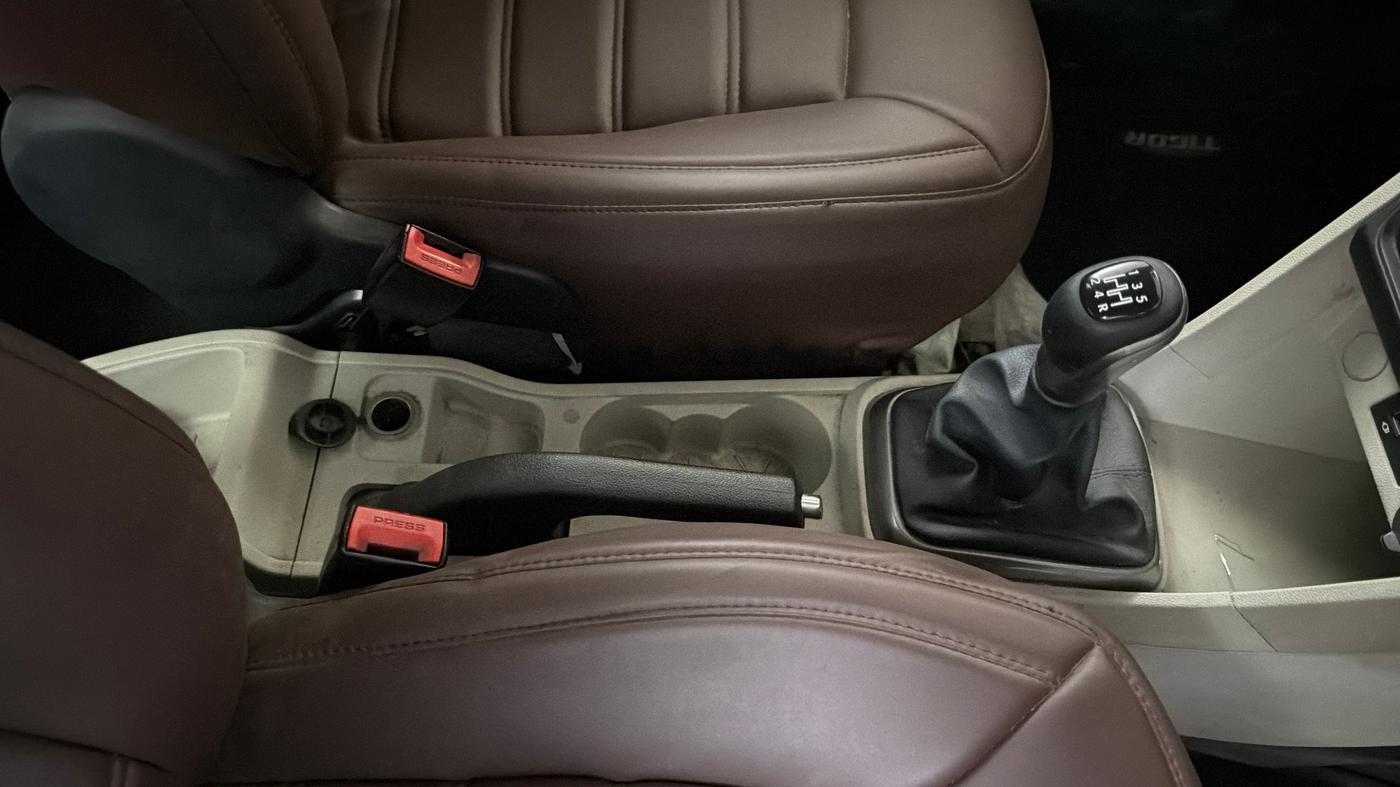 2022 Tata TIGOR XZ PLUS CNG, CNG, Manual, 61,141 km, Gear Lever