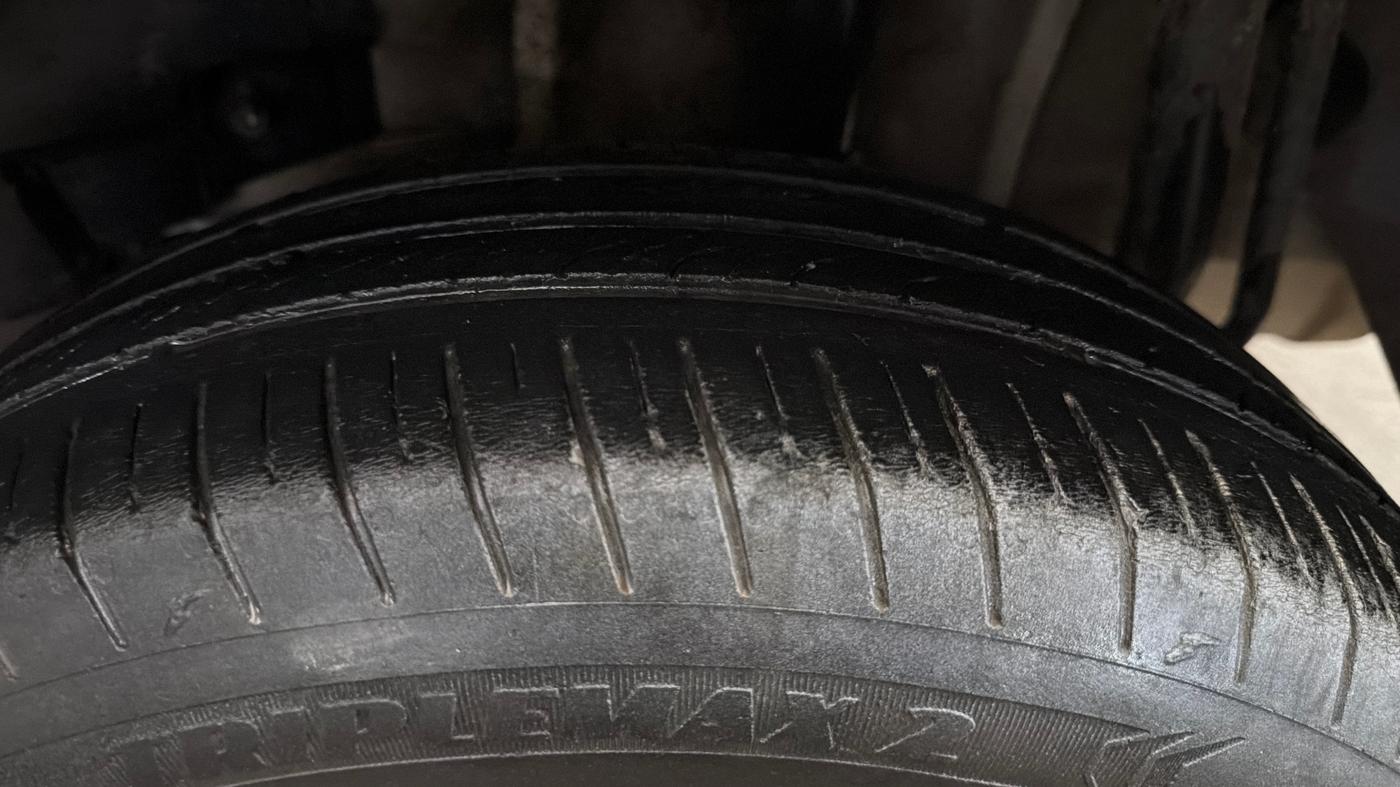 2022 Tata TIGOR XZ PLUS CNG, CNG, Manual, 61,141 km, Left Rear Tyre Tread