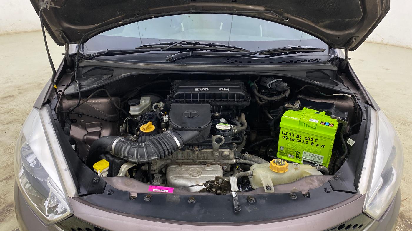 2017 Tata Tiago XT PETROL, Petrol, Manual, 75,258 km, Engine View