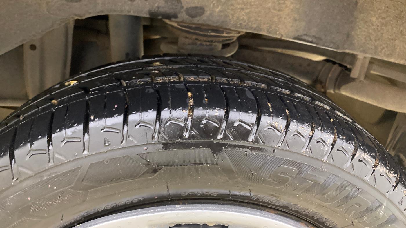 2016 Maruti Alto K10 VXI, Petrol, Manual, 99,877 km, Left Rear Tyre Tread
