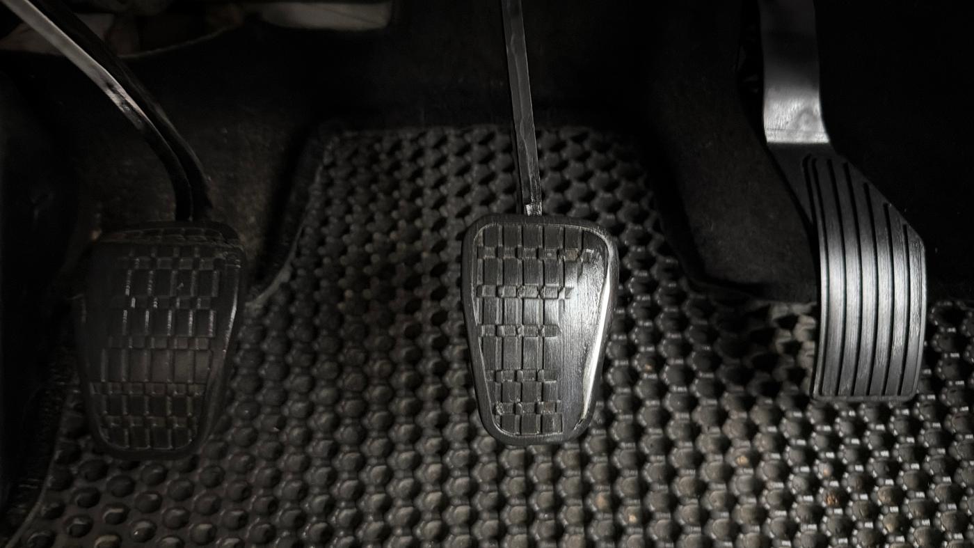 2023 Tata PUNCH ACCOMPLISHED DAZZLE SUNROOF CNG MT, CNG, Manual, 76,917 km, Pedals