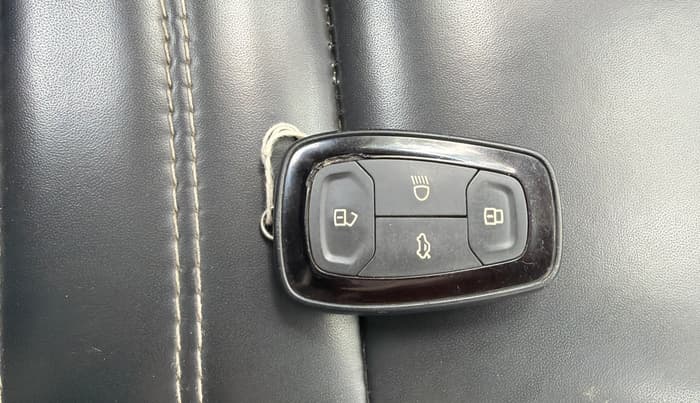 2023 Tata PUNCH ACCOMPLISHED DAZZLE SUNROOF CNG MT, CNG, Manual, 76,917 km, Key Close Up
