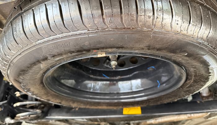 2023 Tata PUNCH ACCOMPLISHED DAZZLE SUNROOF CNG MT, CNG, Manual, 76,917 km, Spare Tyre