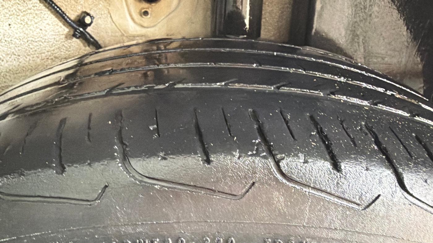 2023 Tata PUNCH ACCOMPLISHED DAZZLE SUNROOF CNG MT, CNG, Manual, 76,917 km, Left Rear Tyre Tread