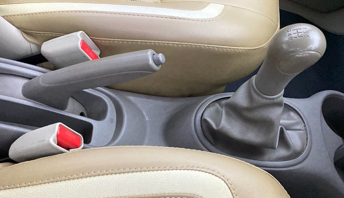 2014 Renault Pulse RX L DIESEL, Diesel, Manual, 72,703 km, Gear Lever