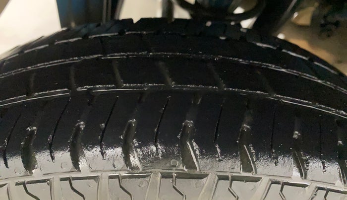 2016 Maruti Alto 800 VXI, Petrol, Manual, 72,804 km, Right Rear Tyre Tread