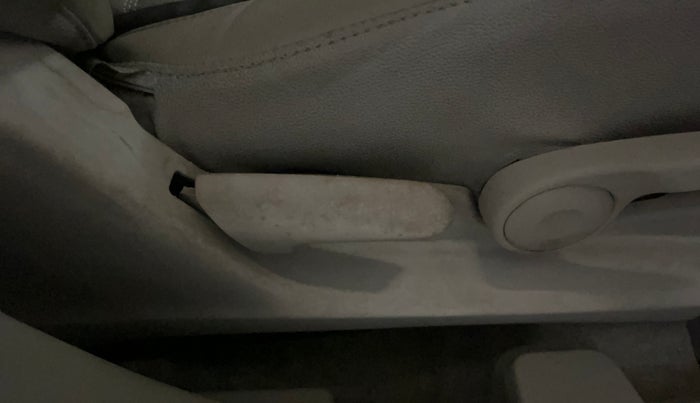 2015 Maruti Ciaz VXI+, Petrol, Manual, 67,224 km, Driver Side Adjustment Panel