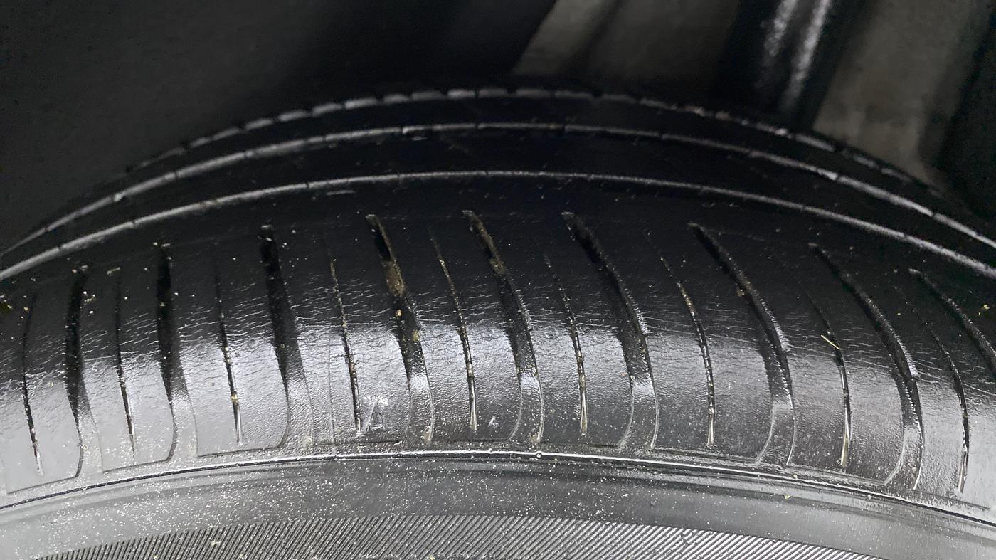 2019 Hyundai New Elantra 2.0 SX AT PETROL, Petrol, Automatic, 37,705 km, Left Rear Tyre Tread