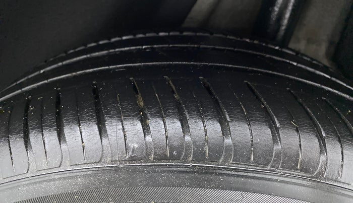 2019 Hyundai New Elantra 2.0 SX AT PETROL, Petrol, Automatic, 37,705 km, Left Rear Tyre Tread