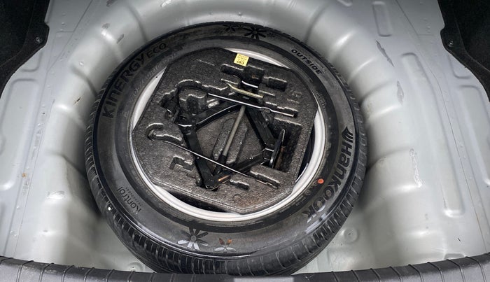 2019 Hyundai New Elantra 2.0 SX AT PETROL, Petrol, Automatic, 37,705 km, Spare Tyre