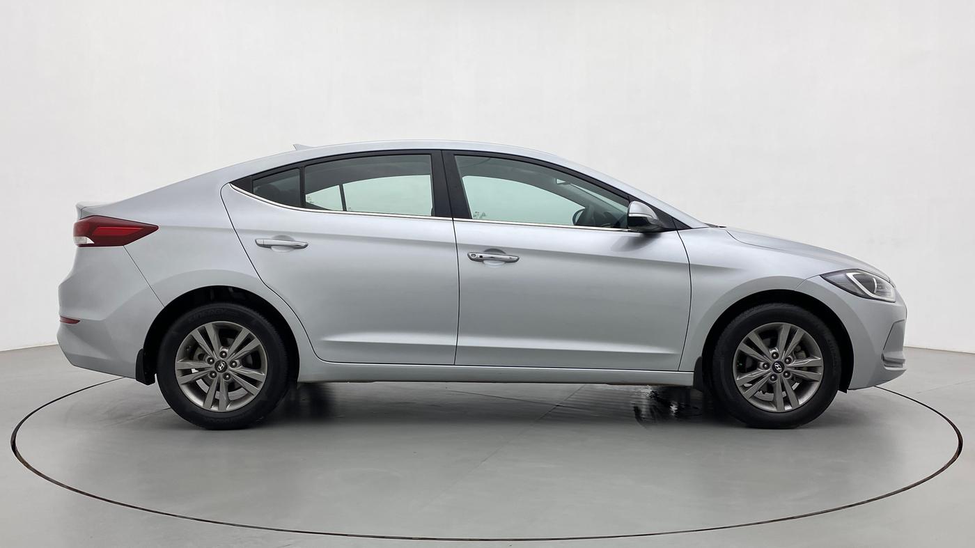 2019 Hyundai New Elantra 2.0 SX AT PETROL, Petrol, Automatic, 37,705 km, Right Side View