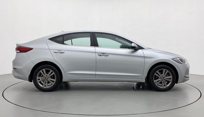 2019 Hyundai New Elantra 2.0 SX AT PETROL, Petrol, Automatic, 37,705 km, Right Side View