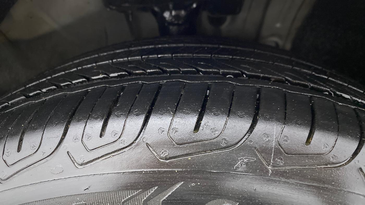 2019 Hyundai New Elantra 2.0 SX AT PETROL, Petrol, Automatic, 37,705 km, Right Front Tyre Tread