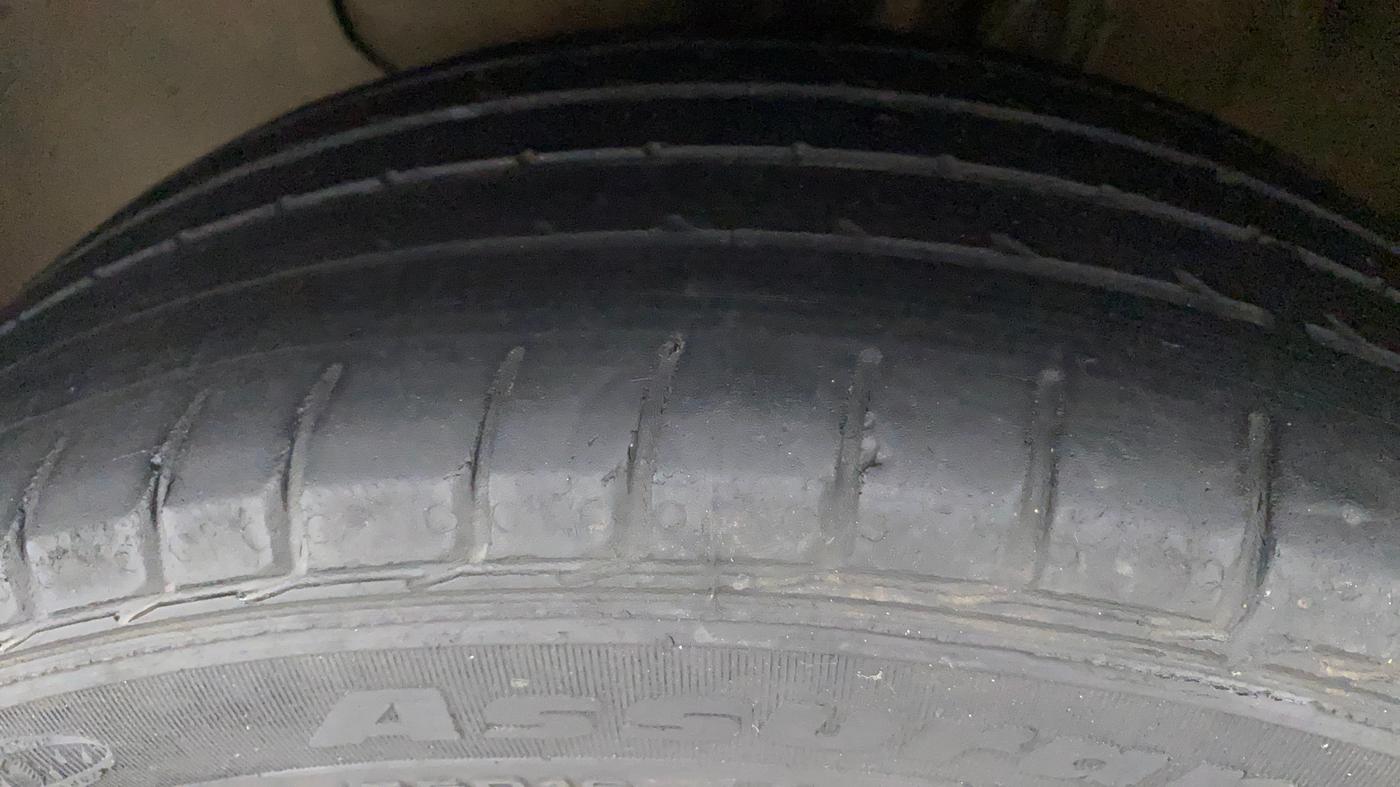 2017 Hyundai Elite i20 ASTA 1.2, Petrol, Manual, 48,232 km, Left Front Tyre Tread