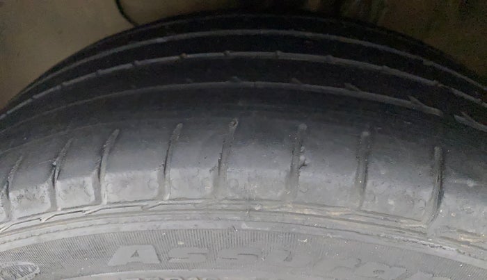 2017 Hyundai Elite i20 ASTA 1.2, Petrol, Manual, 48,232 km, Left Front Tyre Tread